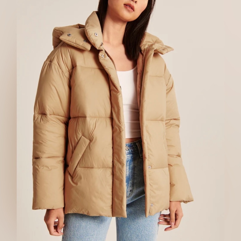 Abercrombie & fitch oversized puffer jacket size large new with tags